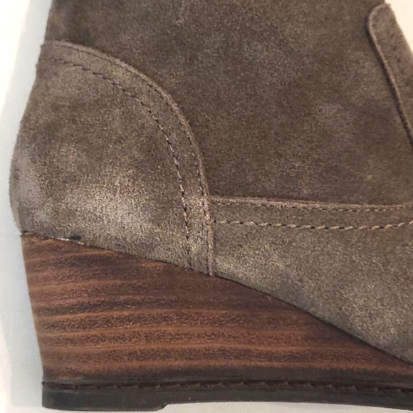 Bjorndal "Solar" Suede Leather Wedge Boot in Taupe Grey - Picture 6 of 16